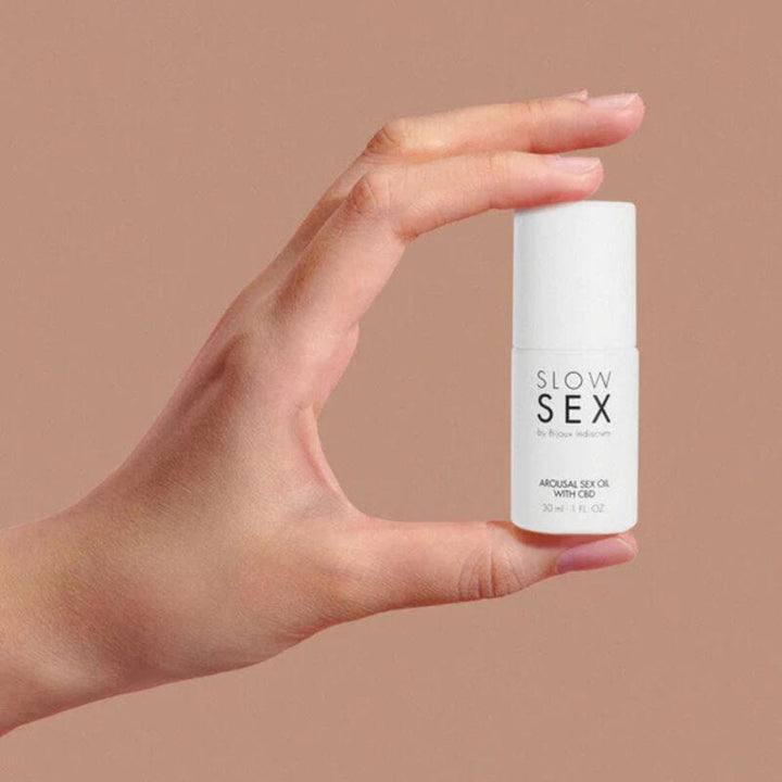 BIJOUX - SLOW SEX SEXUELLES MASSAGEÖL MIT CBD 30 ML - INTIM SPACE Online Sexshop