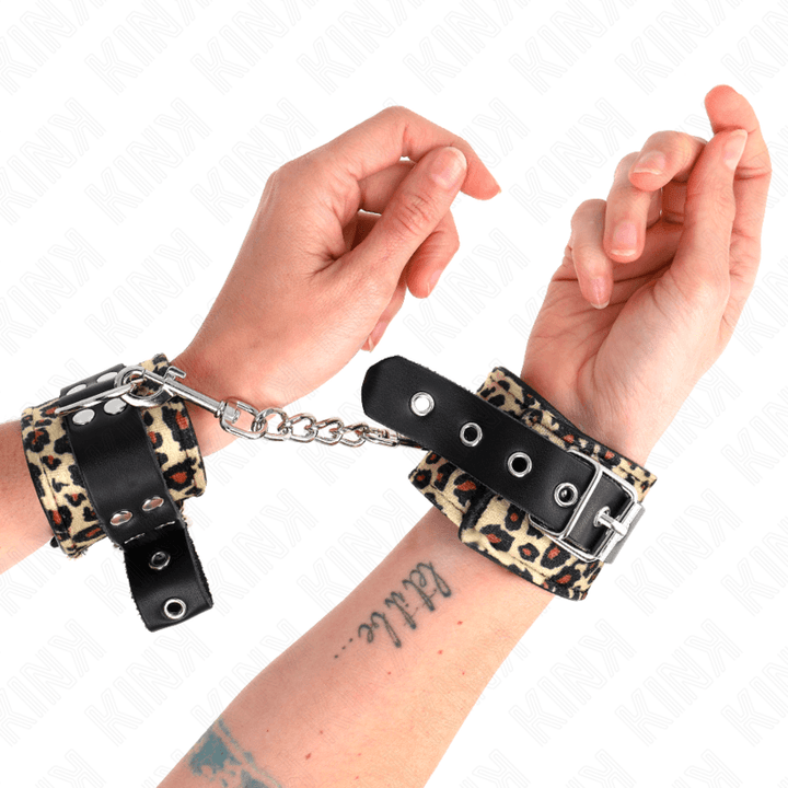 KINK - LEOPARD HANDGELENKFESSEL AUS ECHTLEDER, VERSTELLBAR 18-29 CM - 5,5 CM - INTIM SPACE Online Sexshop