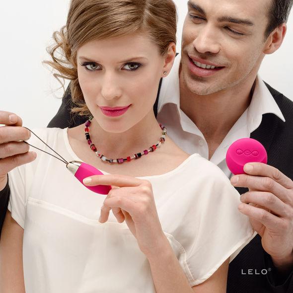 LELO - LYLA - INSIGNIA DESIGN EDITION CERISE MASSAGER-EI - INTIM SPACE Online Sexshop